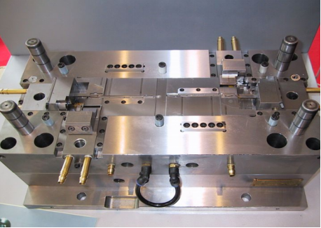 深圳塑膠（jiāo）模具注塑廠