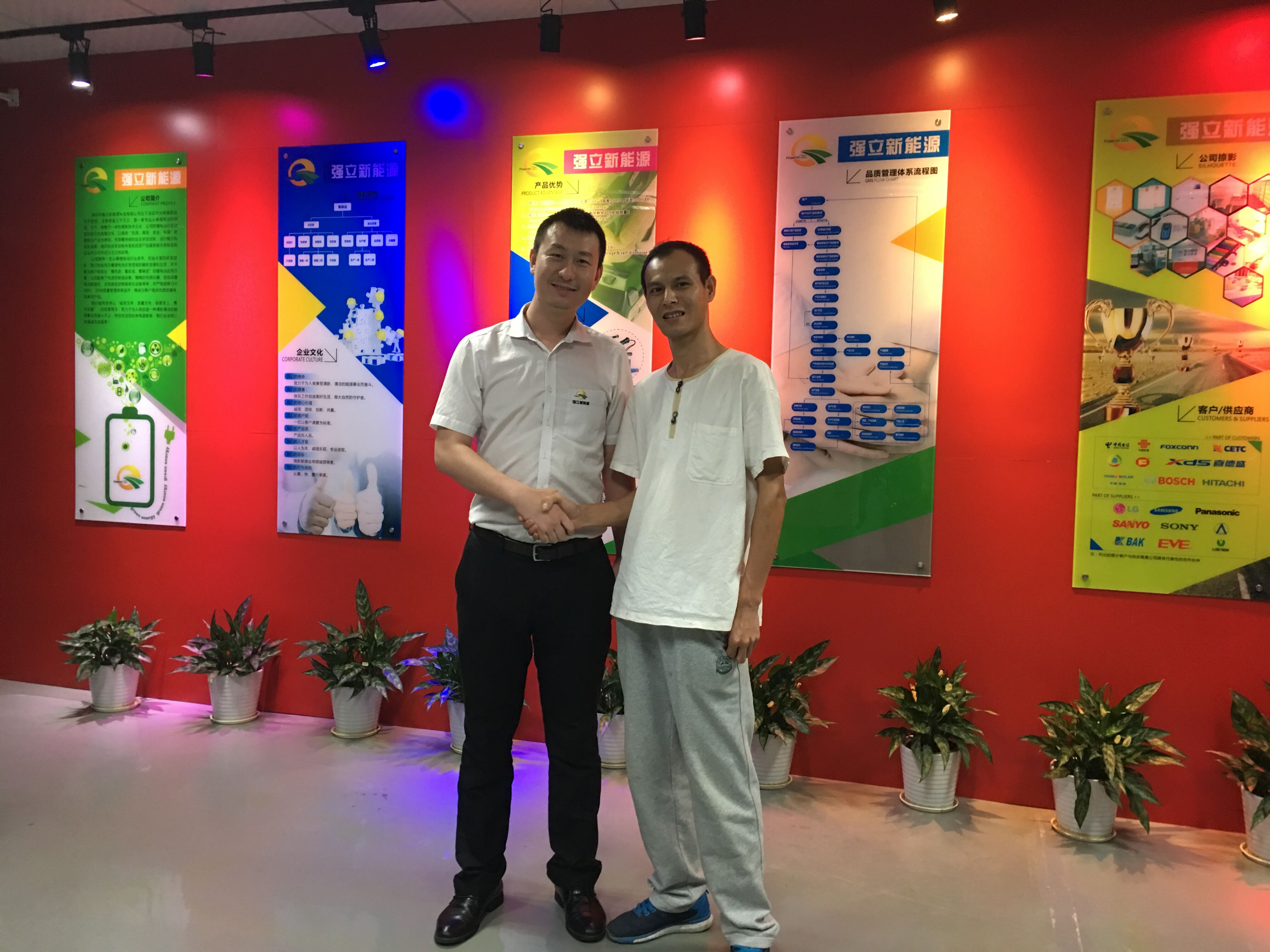 如何（hé）做一個好的模具注塑（sù）的電池殼塑膠（jiāo）包膠產品呢？